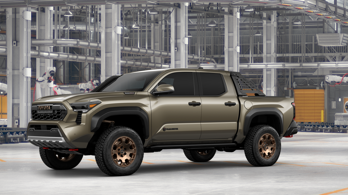 2026 Toyota Tacoma i-FORCE MAX Trailhunter