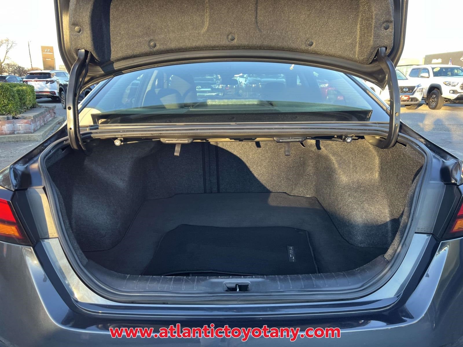 2022 Nissan Altima 2.5 SV