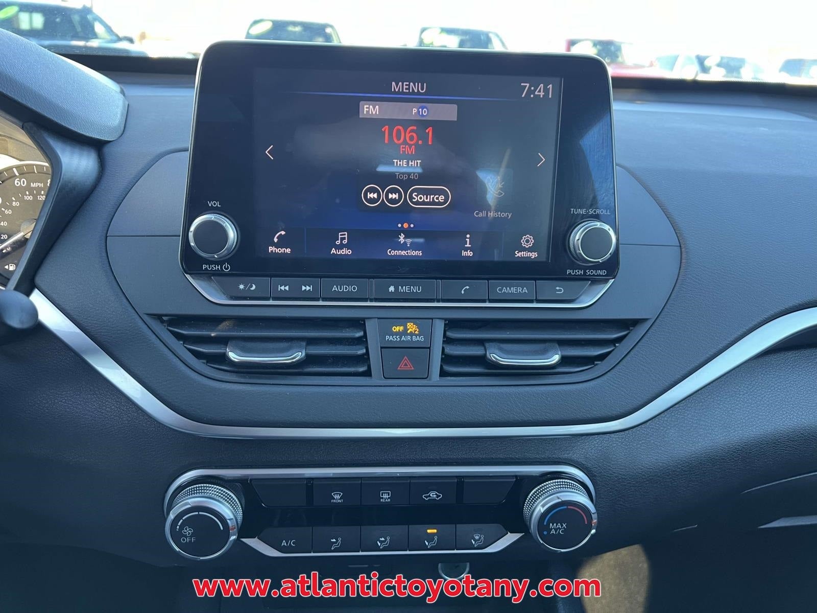 2022 Nissan Altima 2.5 SV