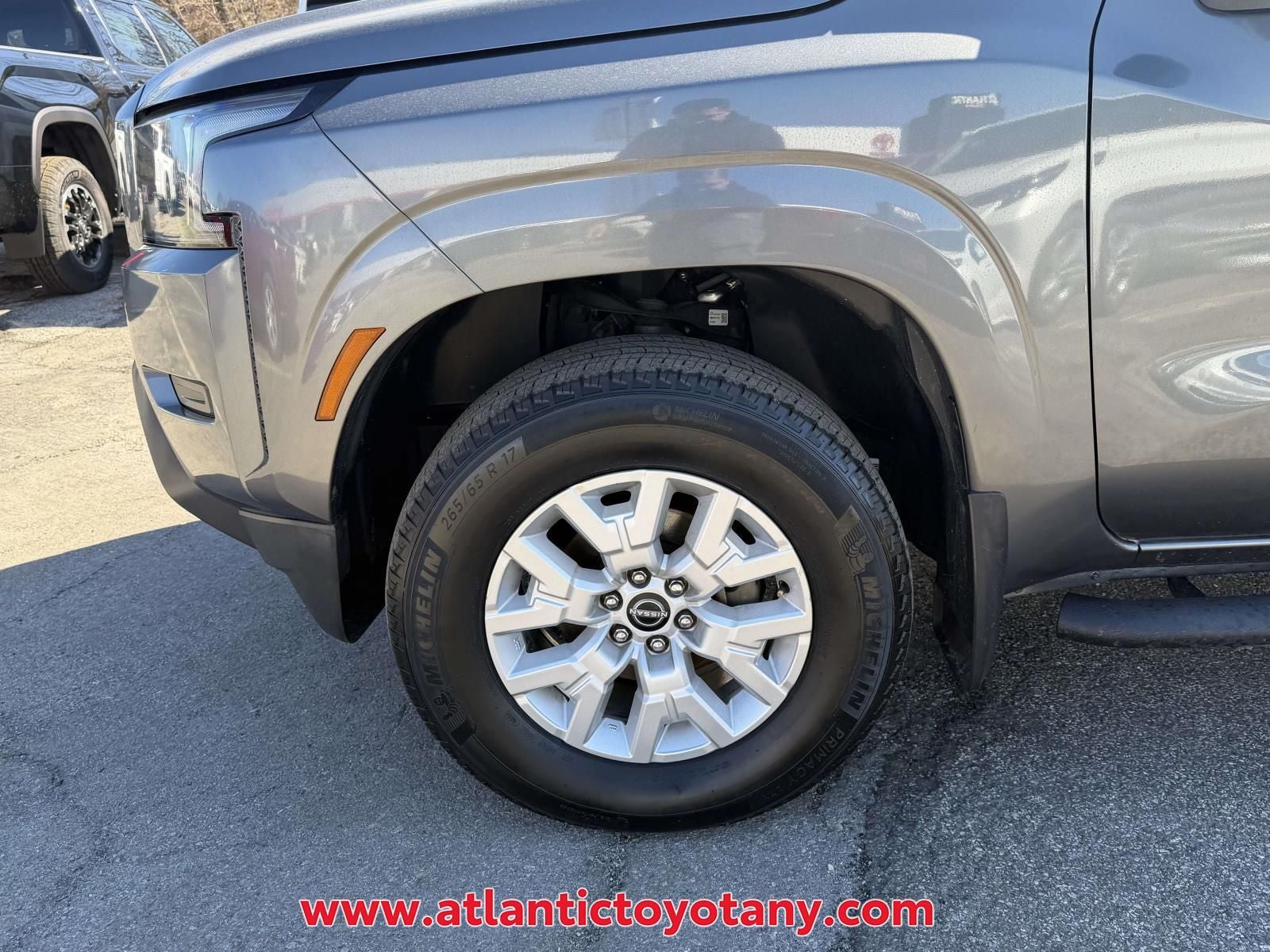 2022 Nissan Frontier SV