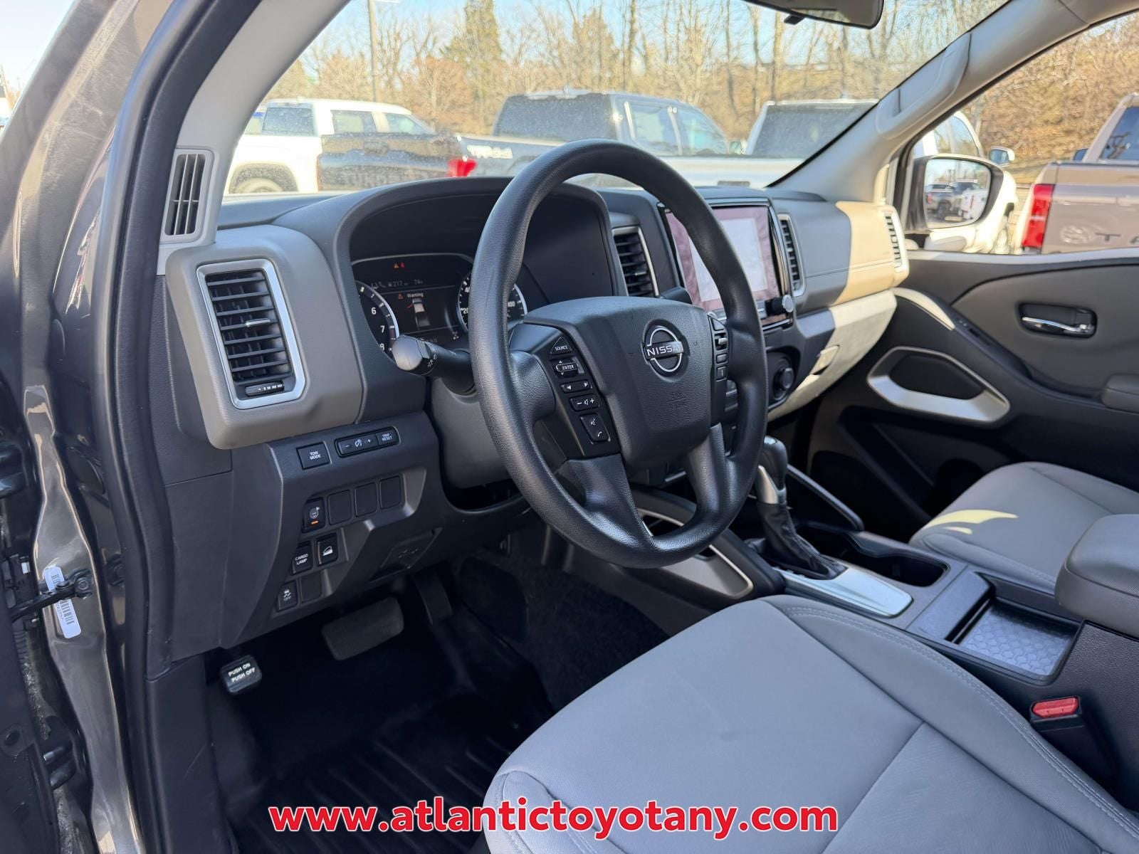 2022 Nissan Frontier SV