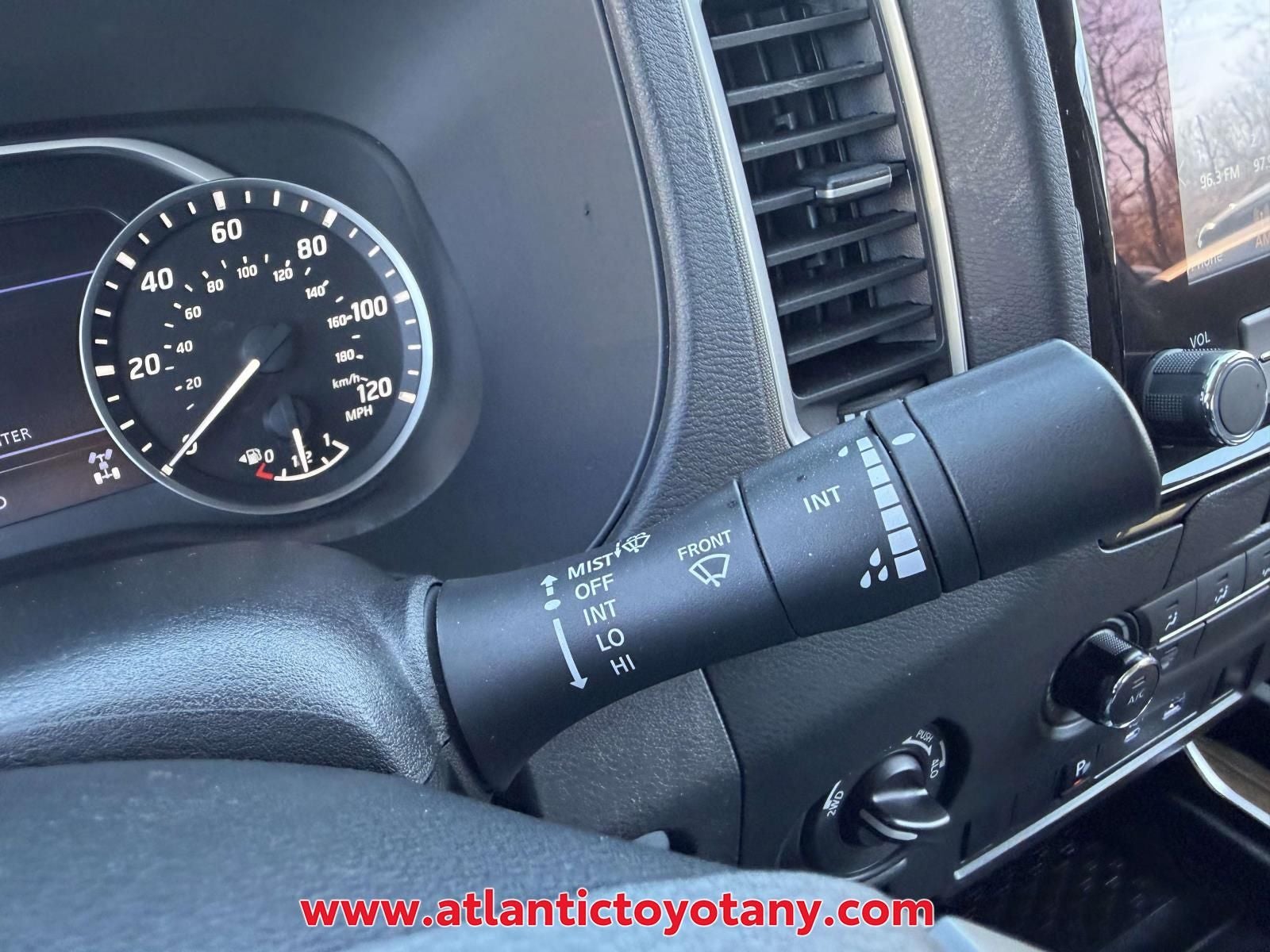 2022 Nissan Frontier SV