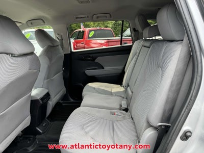 2022 Toyota Highlander LE