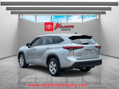 2022 Toyota Highlander LE