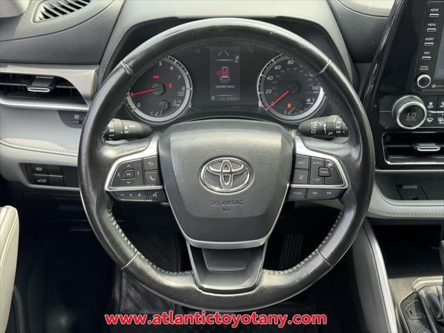 2022 Toyota Highlander LE