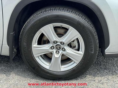 2022 Toyota Highlander LE