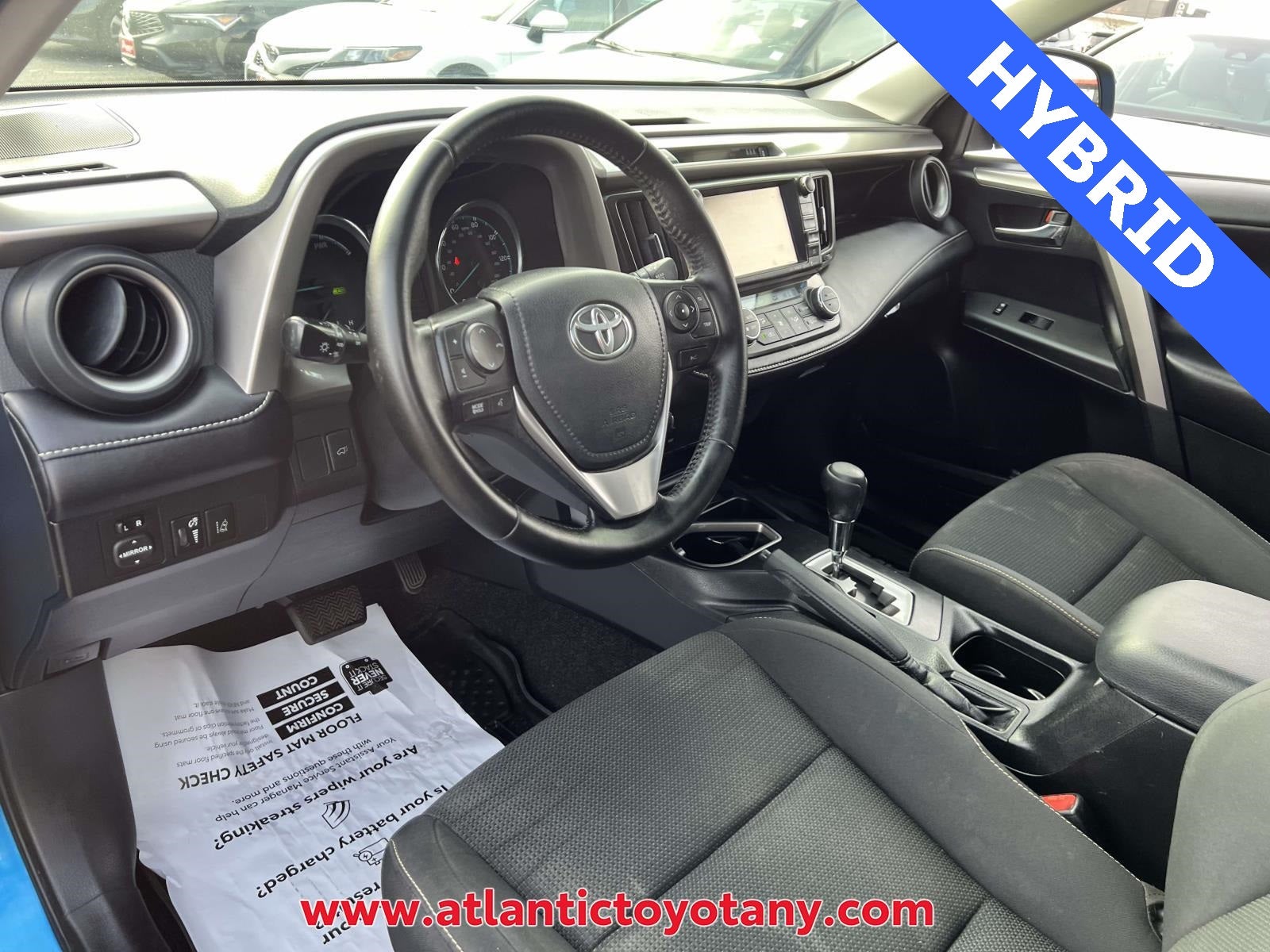 2017 Toyota RAV4 Hybrid XLE