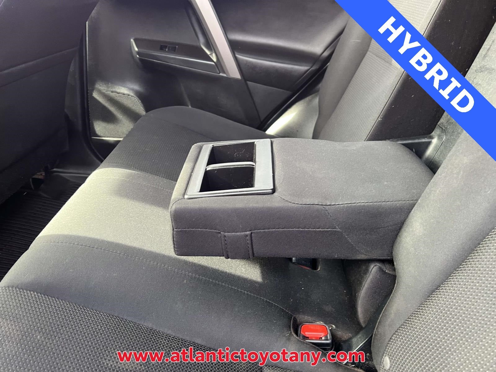 2017 Toyota RAV4 Hybrid XLE