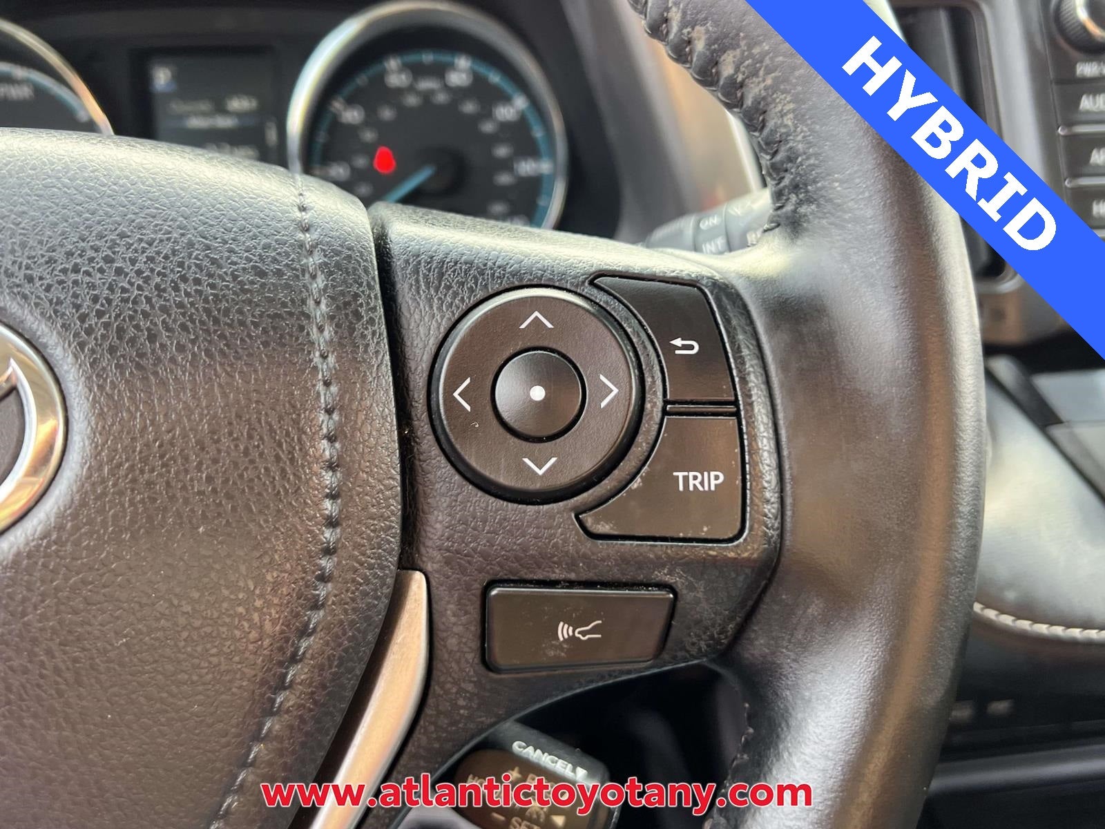 2017 Toyota RAV4 Hybrid XLE