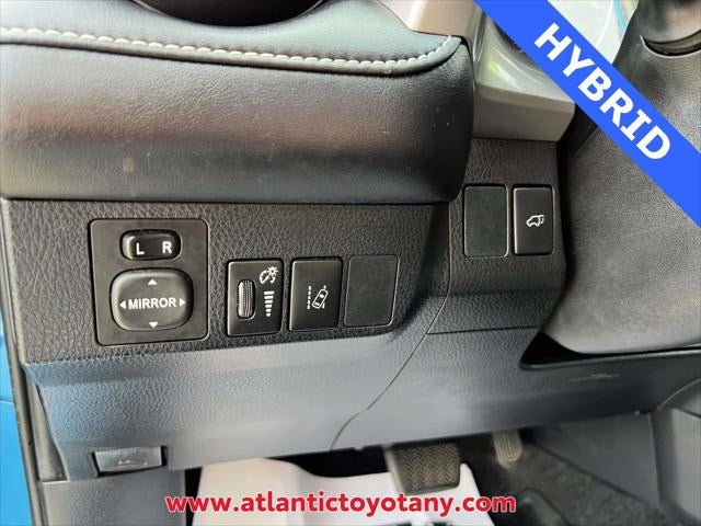 2017 Toyota RAV4 Hybrid XLE