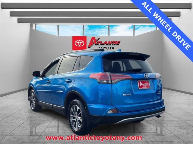 2017 Toyota RAV4 Hybrid XLE